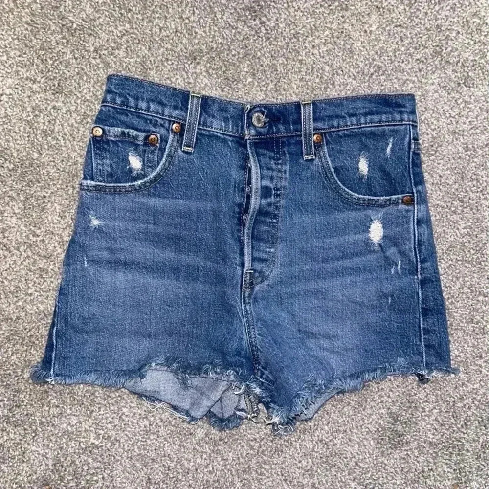 Levi's Ribcage Shorts